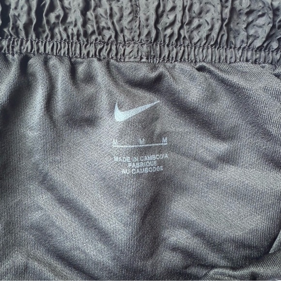 Nike Women’s Tempo Icon Clash Textured Short Running Shorts Black & Pink M - Picture 5 of 5